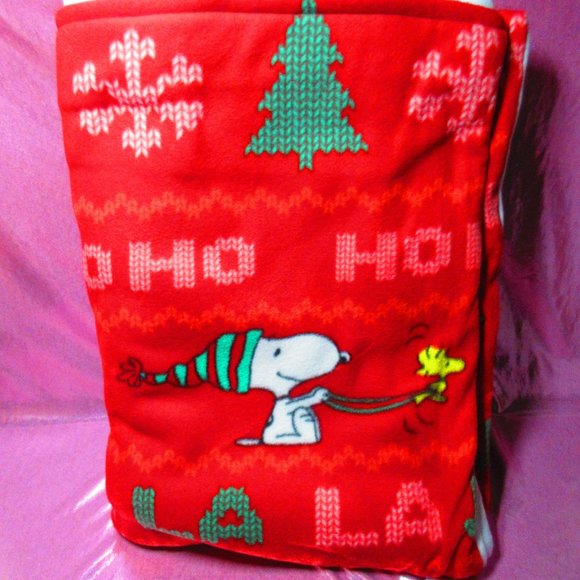 Peanuts Snoopy & Woodstock Christmas 86" x 58" Fleece Blanket - Picture 1 of 3